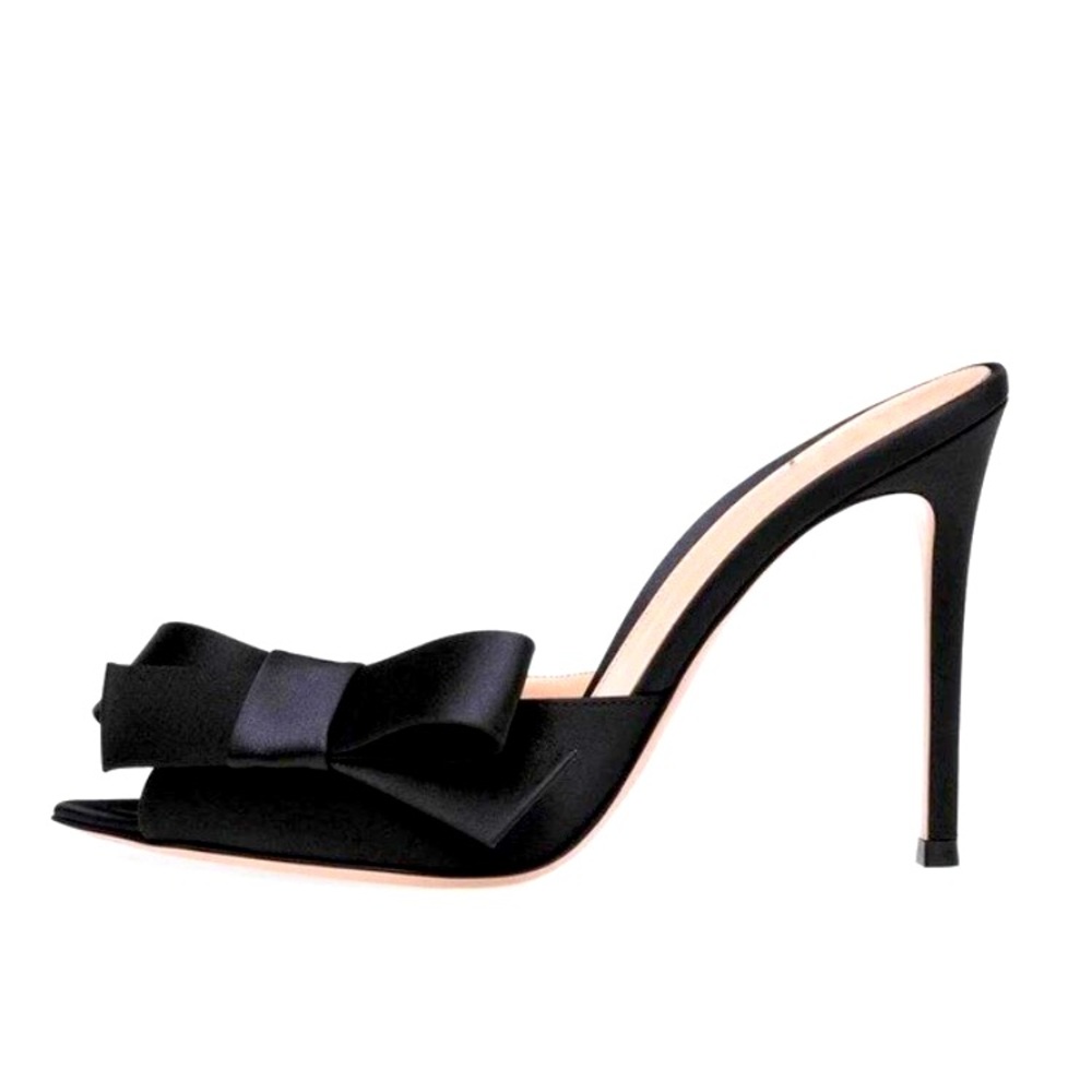 Silk, Butterfly knot heels.